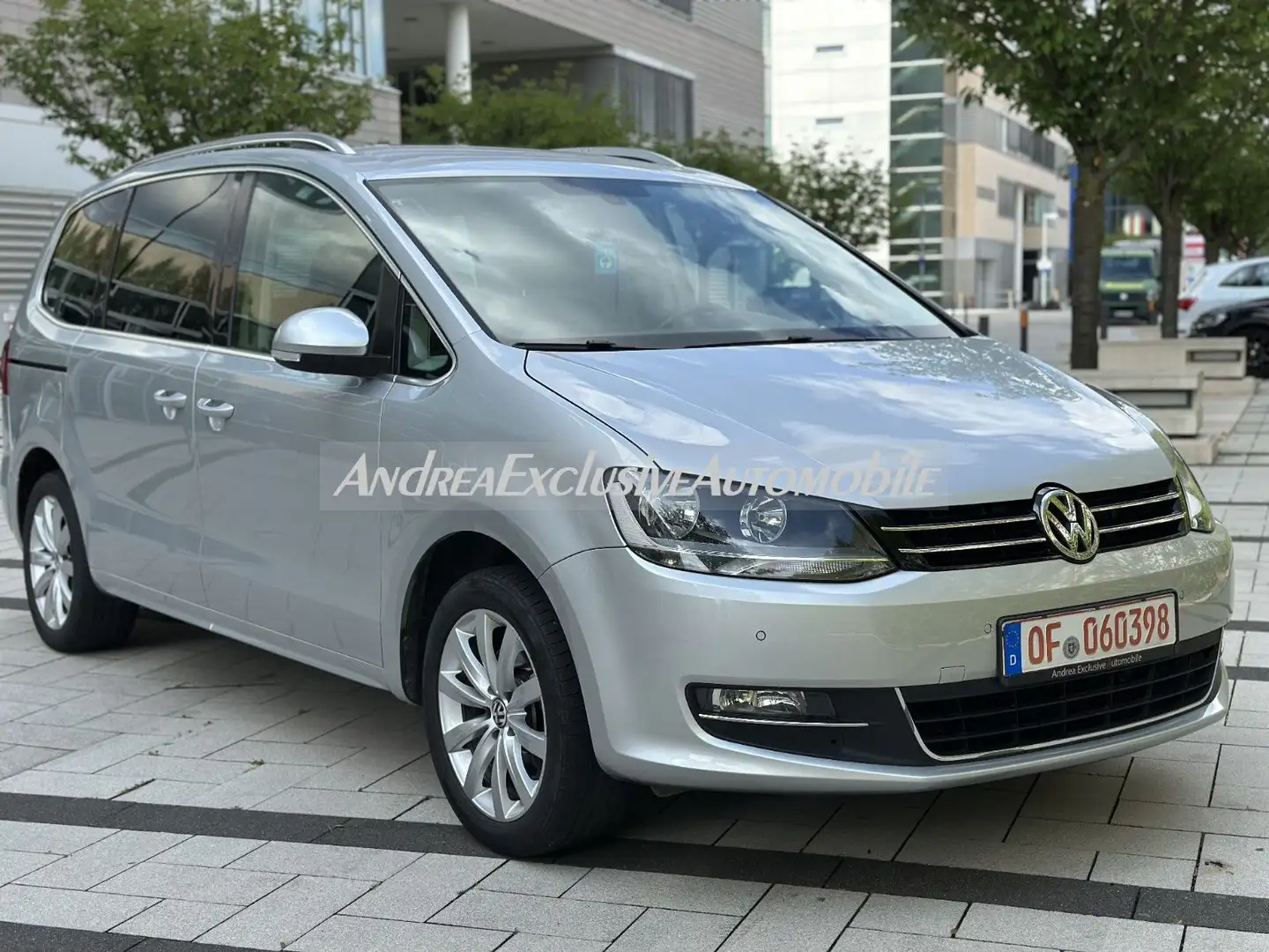 Volkswagen Sharan Highline BMT 4Motion 7 Sitze Topausstatt Silber - 1