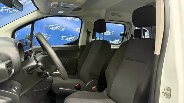 Citroen Berlingo view 5