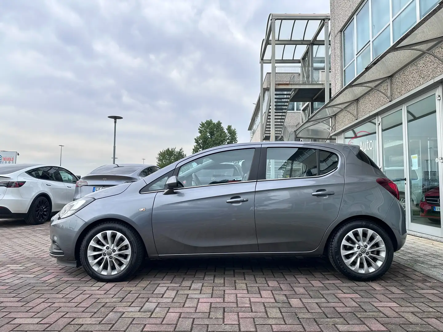 Opel Corsa 1.3CDTI 95CV COSMO! AUTOMATICA! UNICO PROPRIETARIO Gris - 2