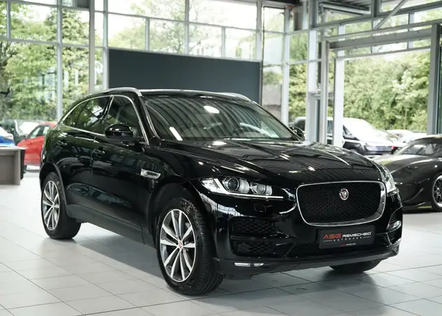 Jaguar F-Pace view 5
