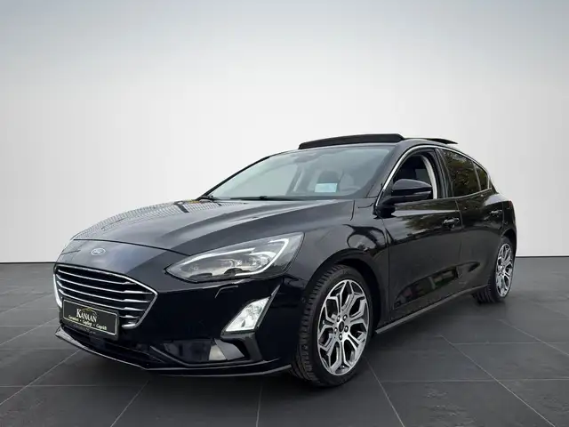 Ford Focus Lim. Titanium*PANORAMA*LED*Head Up