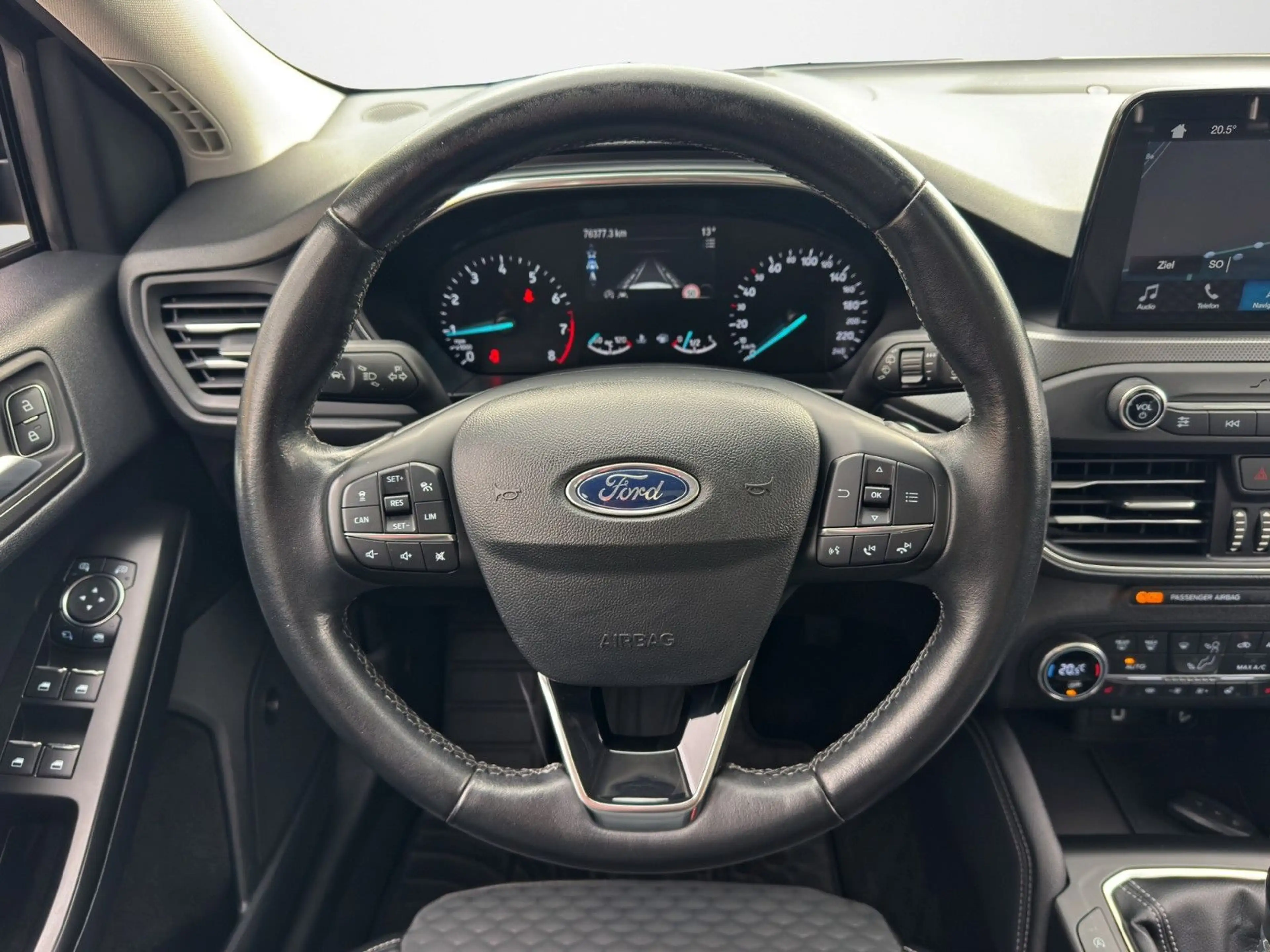 Ford Focus Lim. Titanium*PANORAMA*LED*Head-Up — photo 14