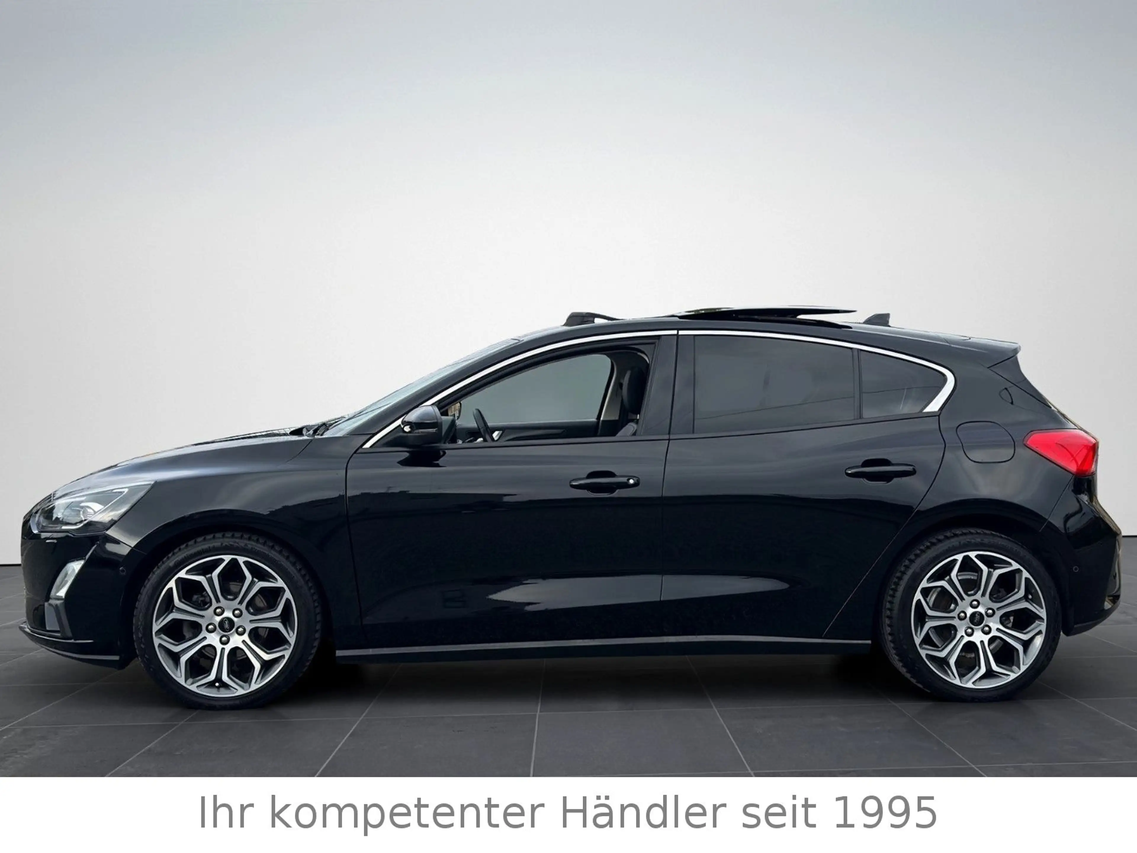 Ford Focus Lim. Titanium*PANORAMA*LED*Head-Up — photo 8