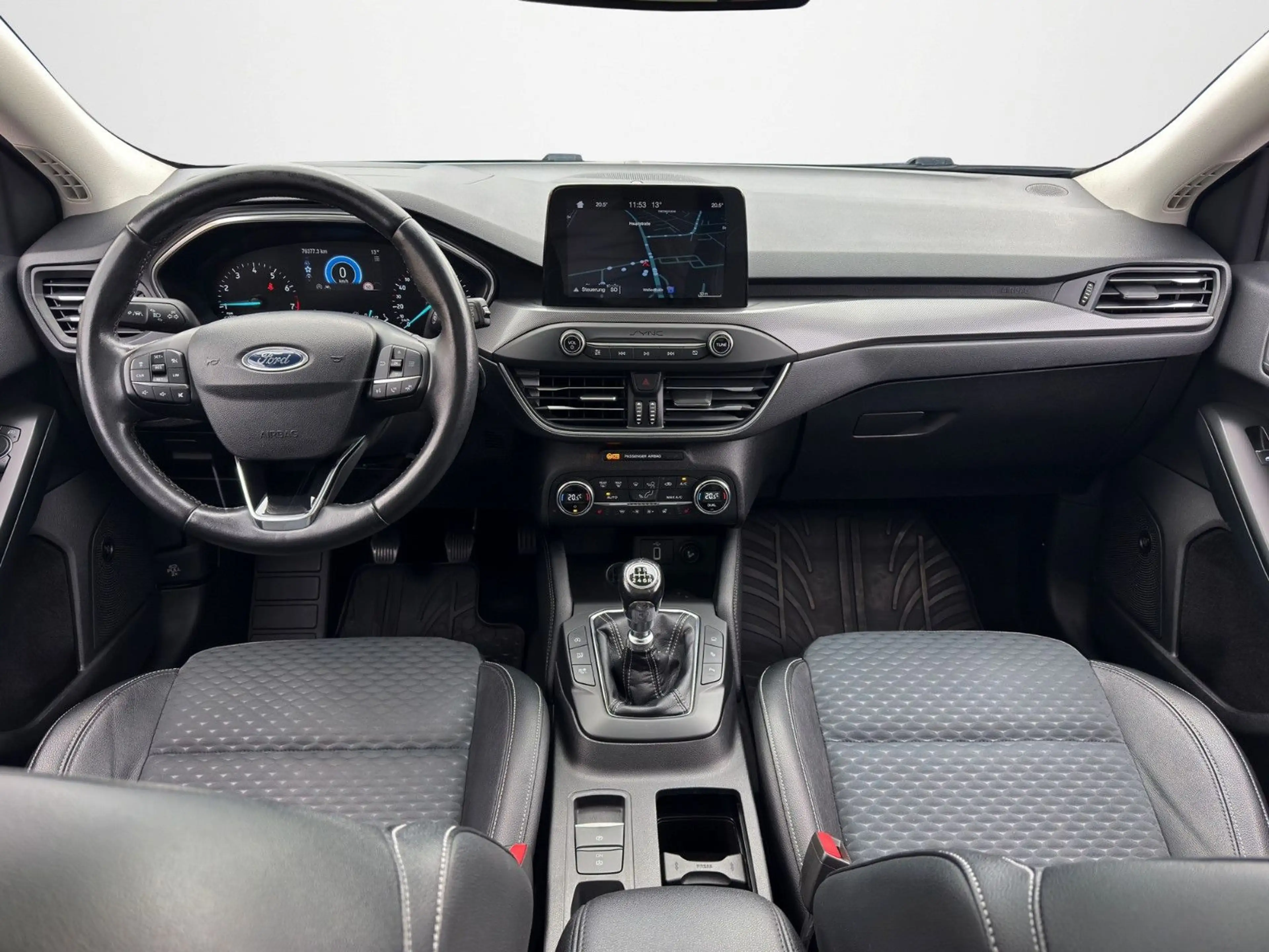 Ford Focus Lim. Titanium*PANORAMA*LED*Head-Up — photo 11