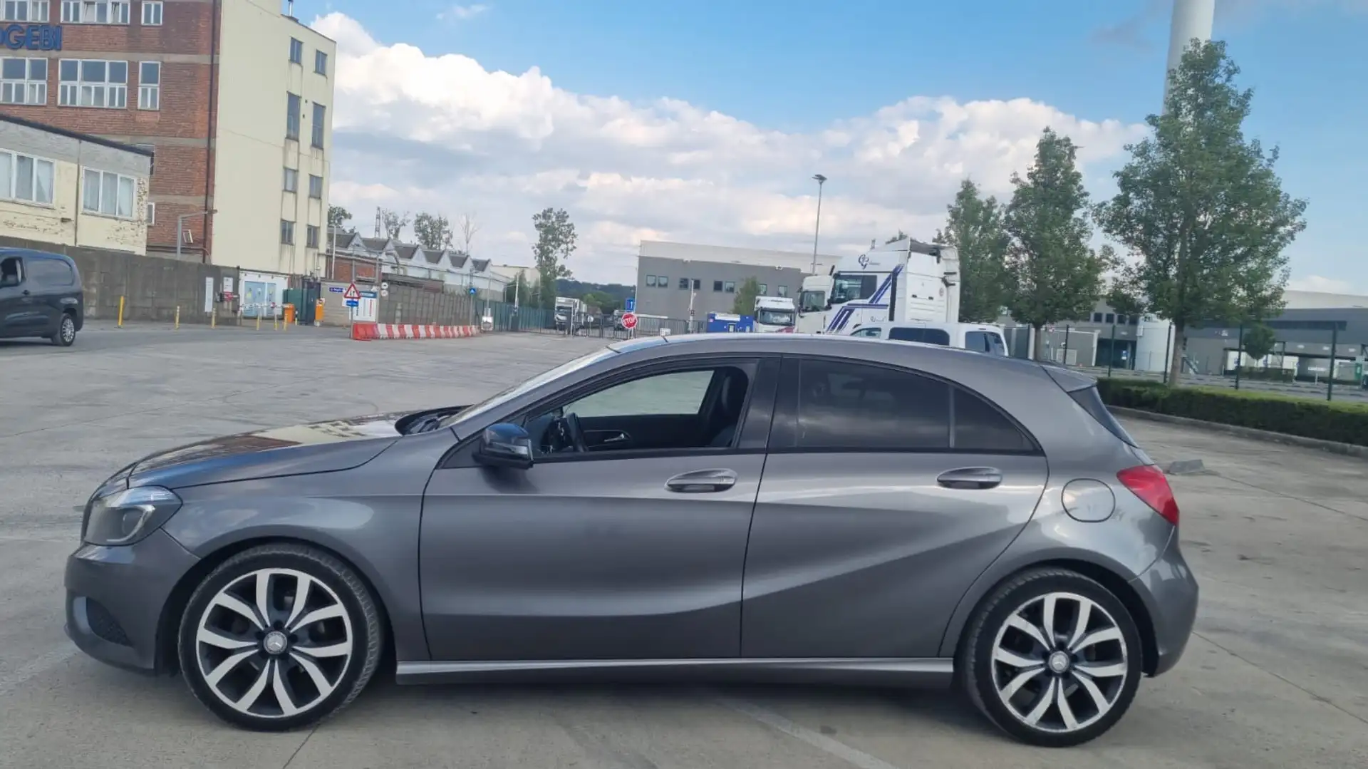 Mercedes-Benz A 180 CDI BE Edition Gris - 2