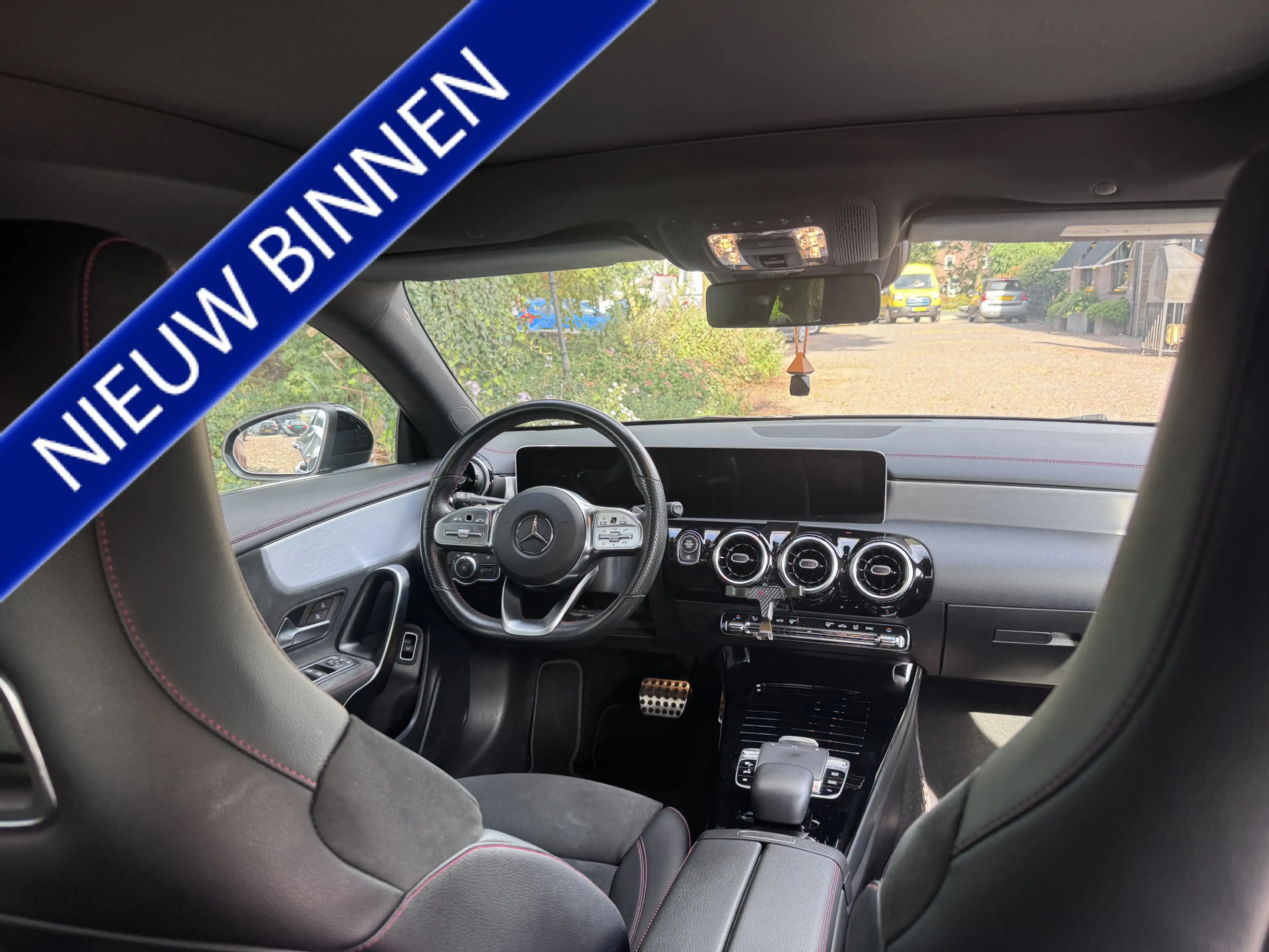Mercedes-Benz CLA 180 Advantage AMG|PANO|CAM — photo 16