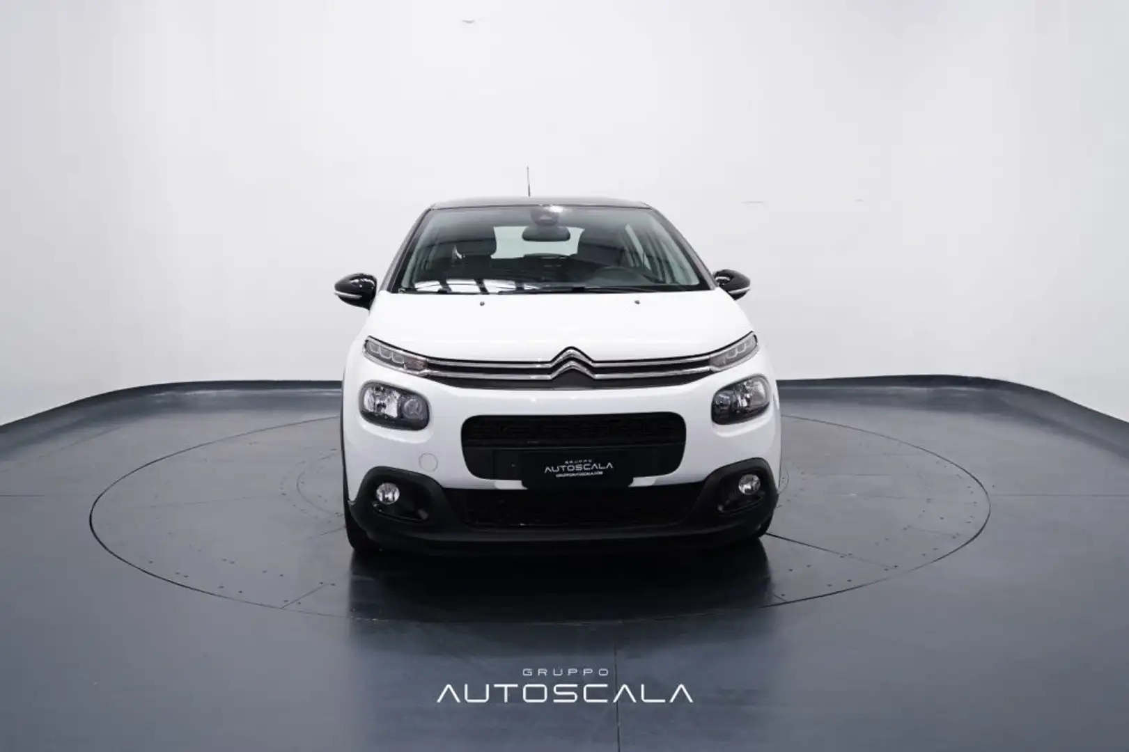 Citroen C3 1.2 PureTech 110 S&S EAT6 Shine Bianco - 2