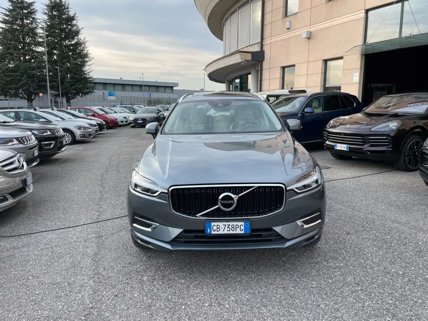 Volvo XC60 2.0 t8 phev Inscription awd 303cv auto TETTO PANO Argento - 2