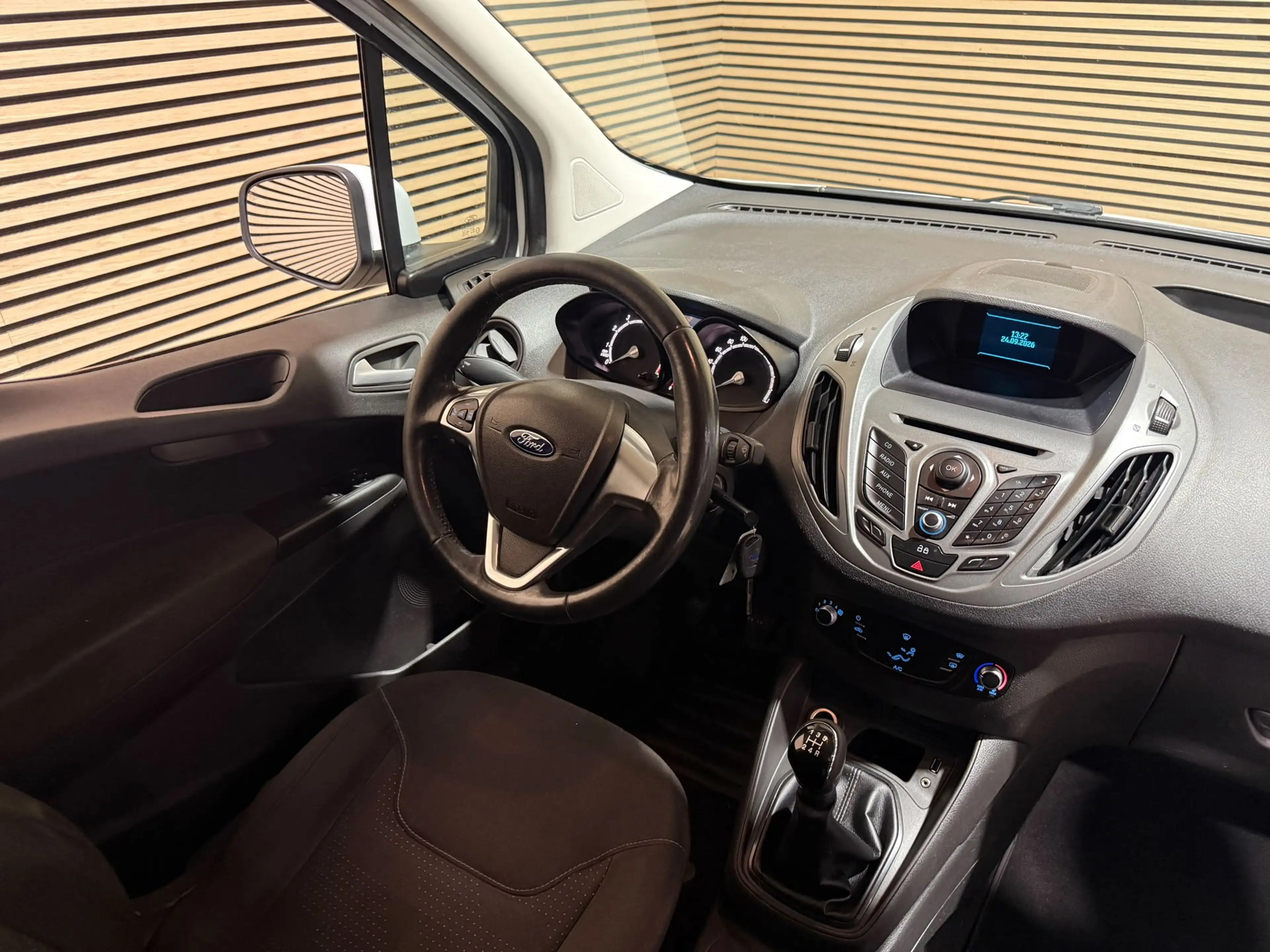 Ford Transit Courier 1.0 Ambiente | Benzine | Airco | Trekhaak — photo 3