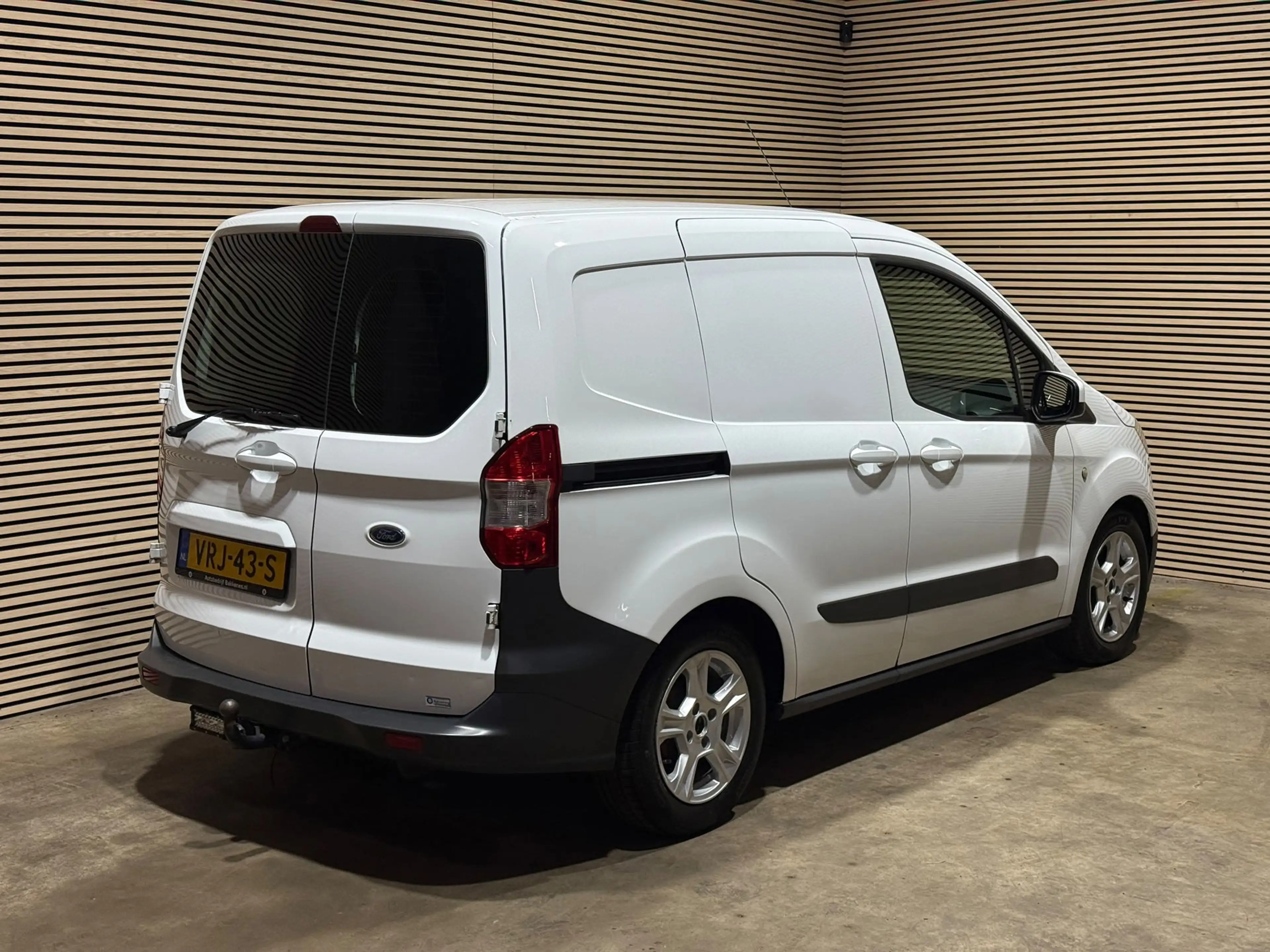 Ford Transit Courier 1.0 Ambiente | Benzine | Airco | Trekhaak — photo 2