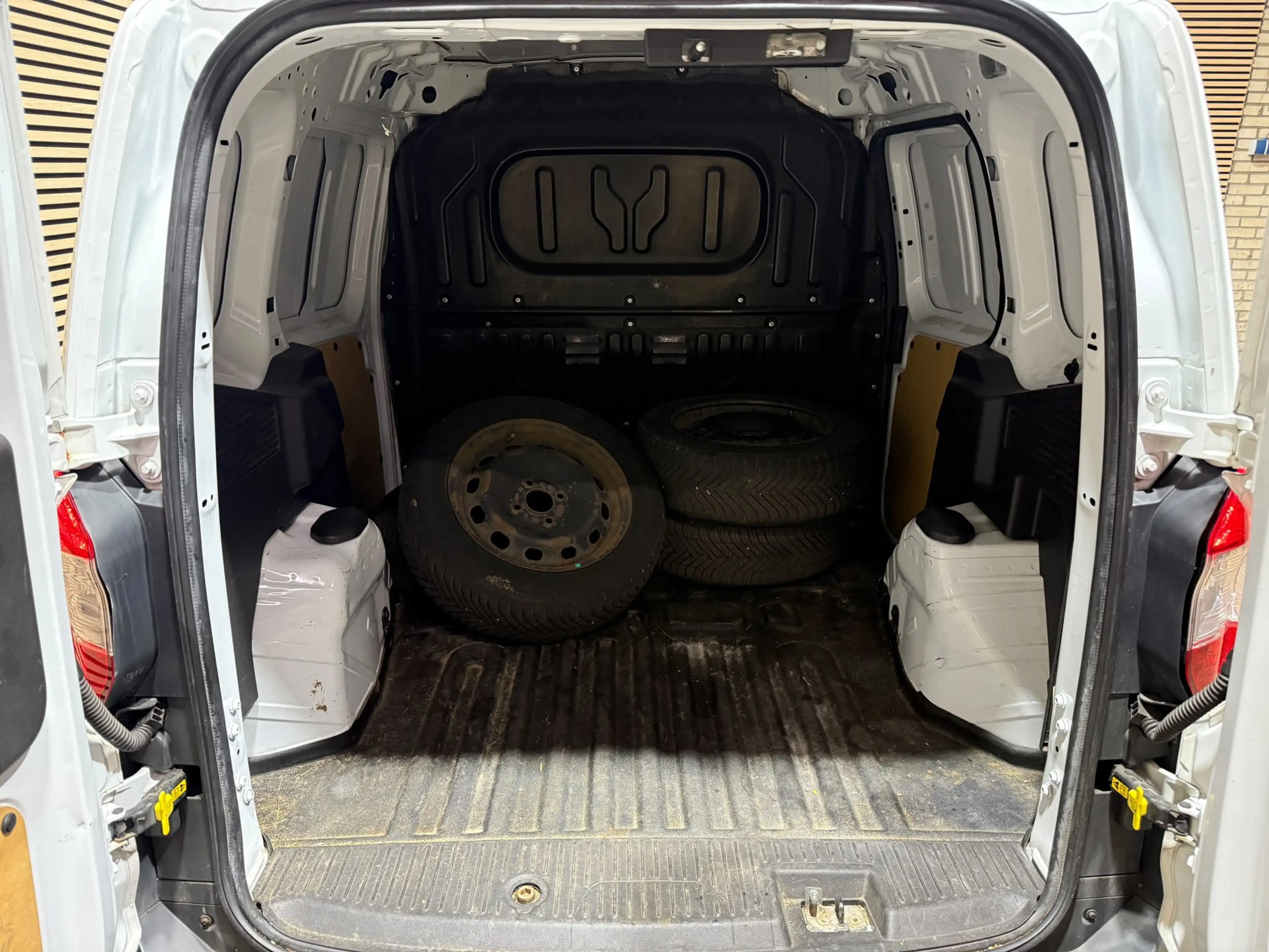 Ford Transit Courier 1.0 Ambiente | Benzine | Airco | Trekhaak — photo 11