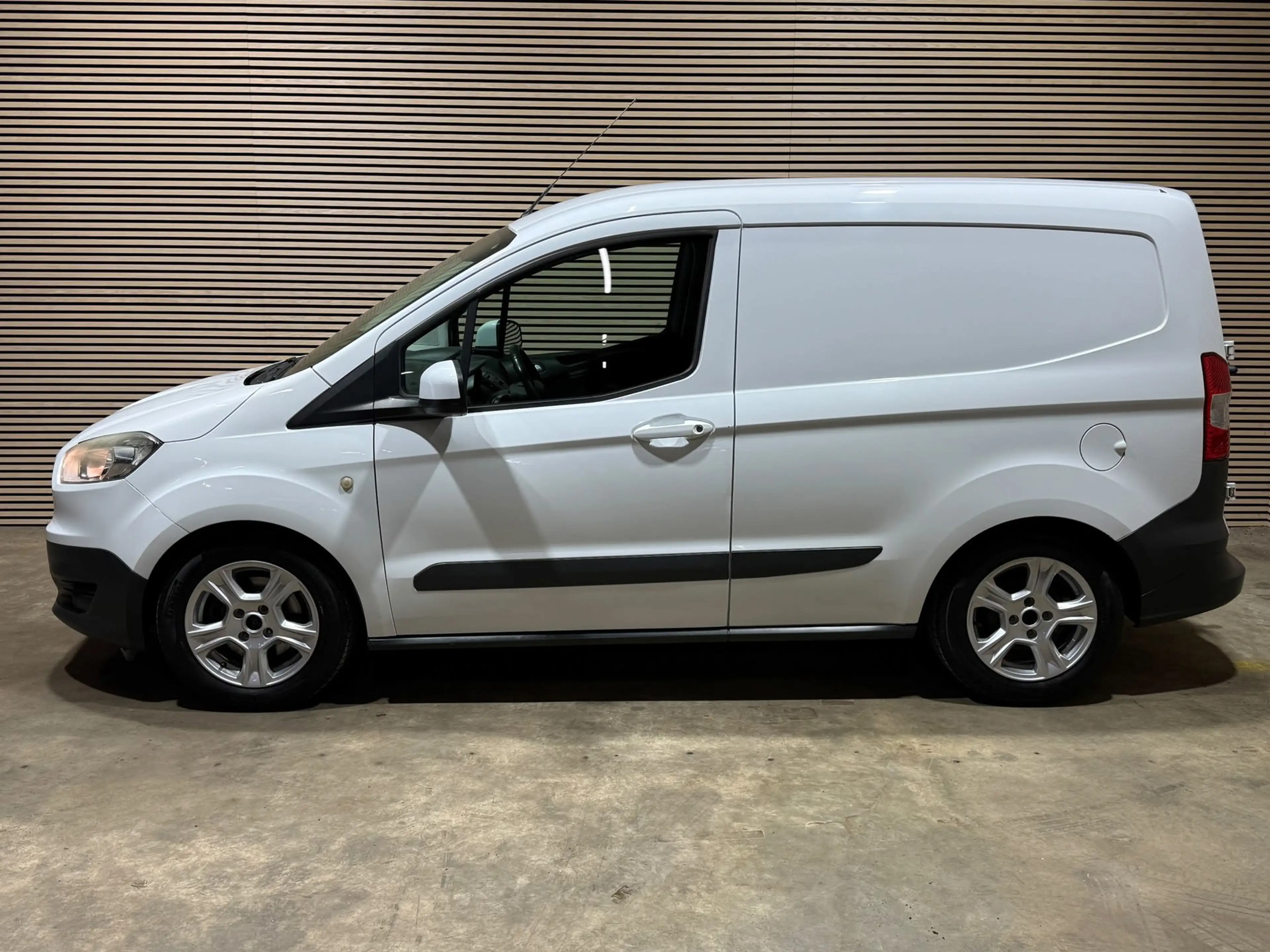 Ford Transit Courier 1.0 Ambiente | Benzine | Airco | Trekhaak — photo 7
