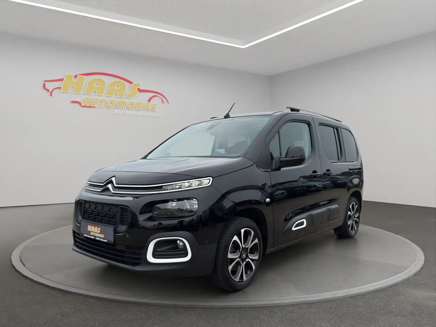 Citroen Berlingo Shine M *Navigation*AHK*5.Sitzer* Чёрный - 1