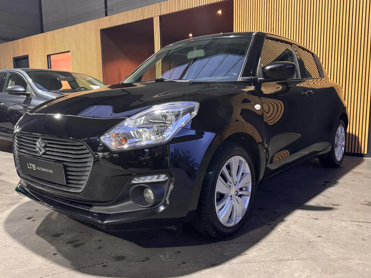 Suzuki Swift 1.2 Select Automaat|Navi|Stoelverw.|APK Schwarz - 1