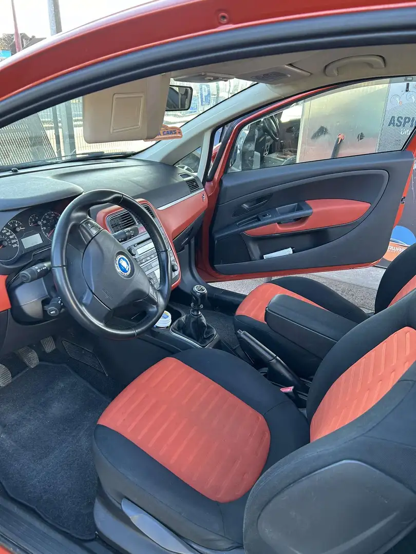 Fiat Grande Punto Grande Punto 1.4i 8v Active Orange - 2