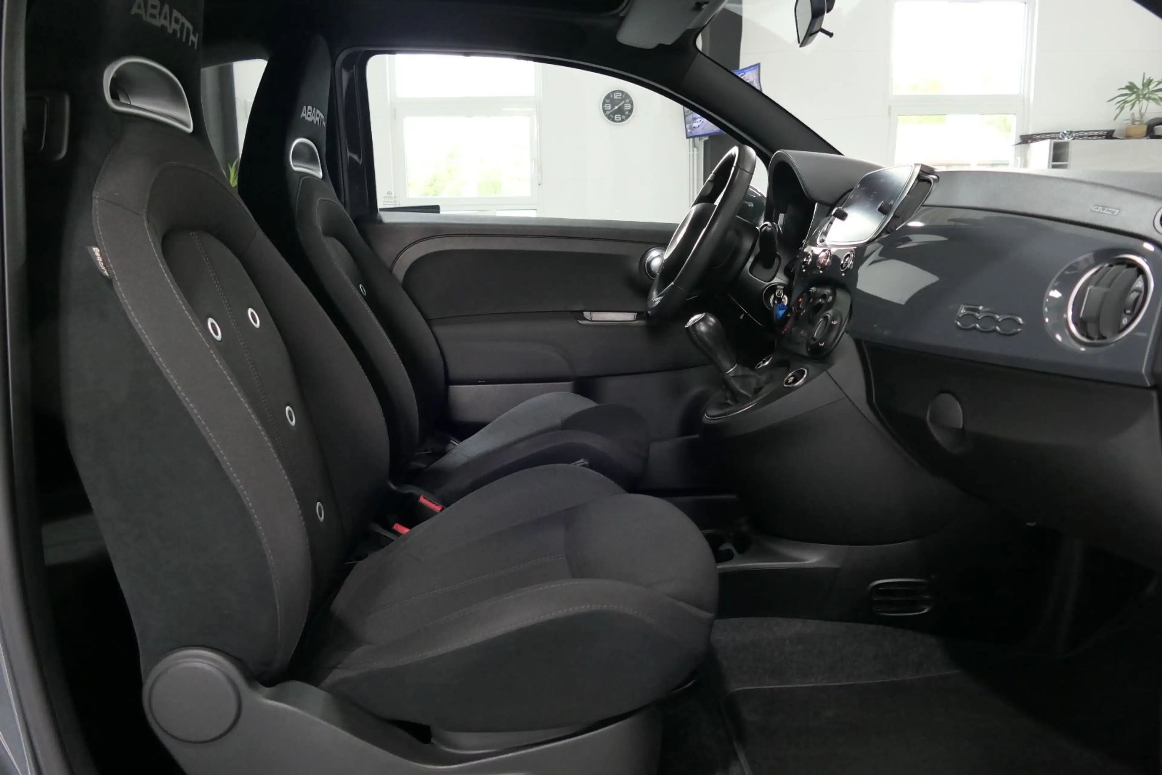 Abarth 500 Cabrio 595 *Klima*PDC*DAB*LM17" Touring*1.Hd — photo 12