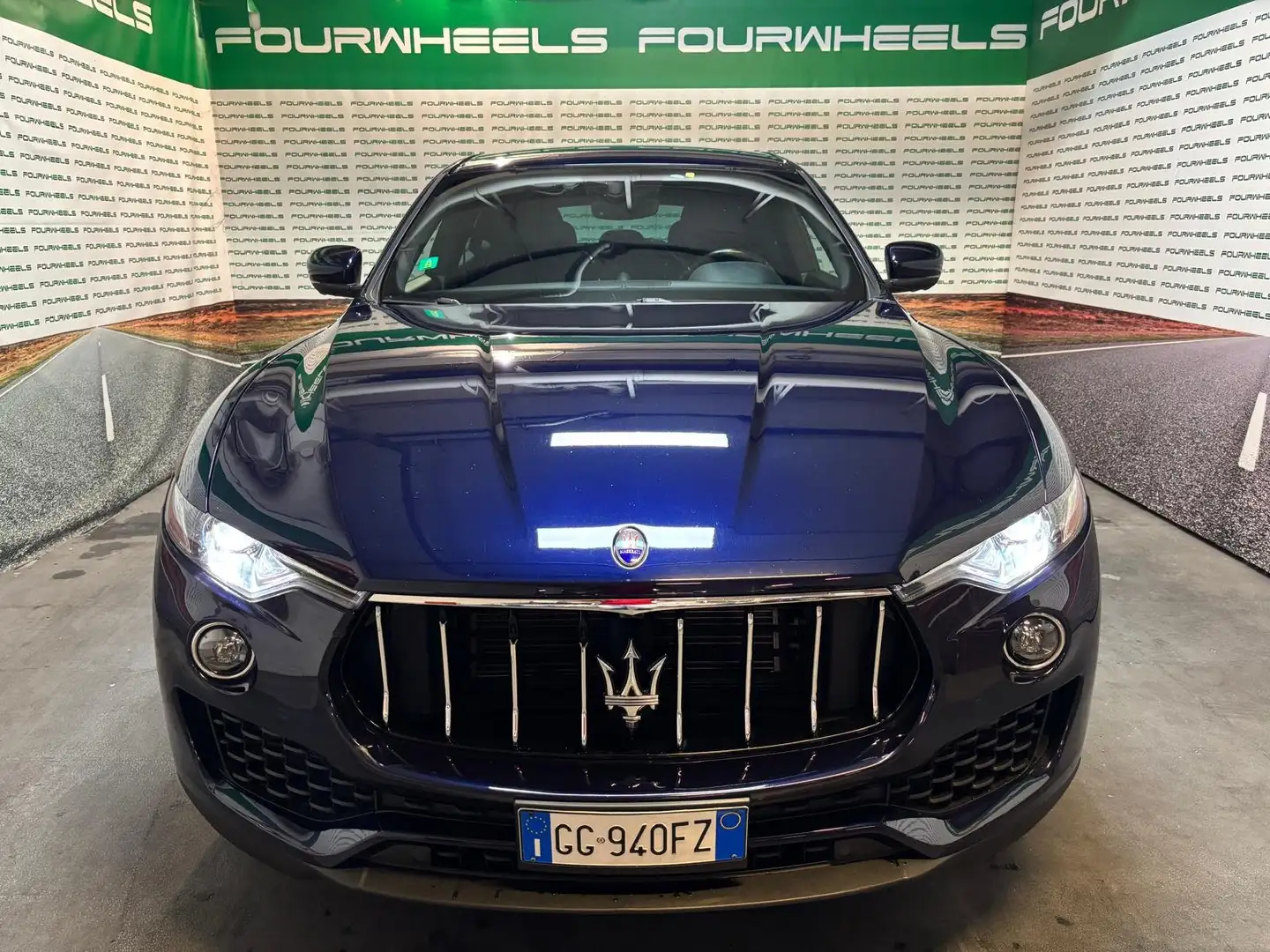 Maserati Levante WWW.FOURWHEELS.IT PER IL PARCO VETTURE COMPLETO Blu/Azzurro - 1