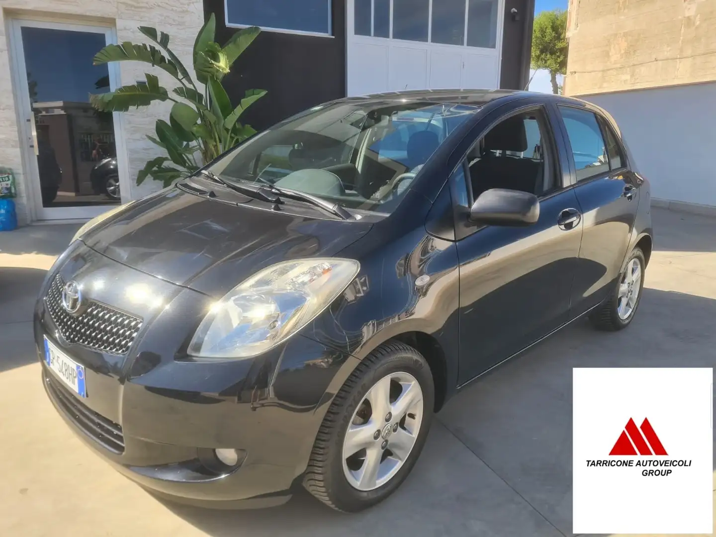 Toyota Yaris Yaris 5p 1.0 Sol Nero - 1