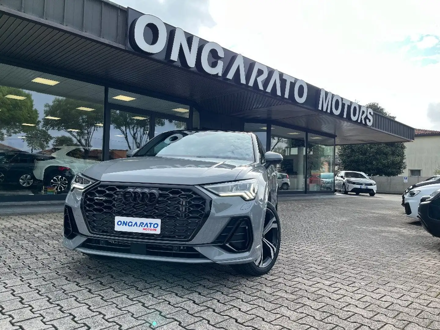 Audi Q3 SPB 40 TDI quattro S tronic Identity Black #Nardo Grigio - 1