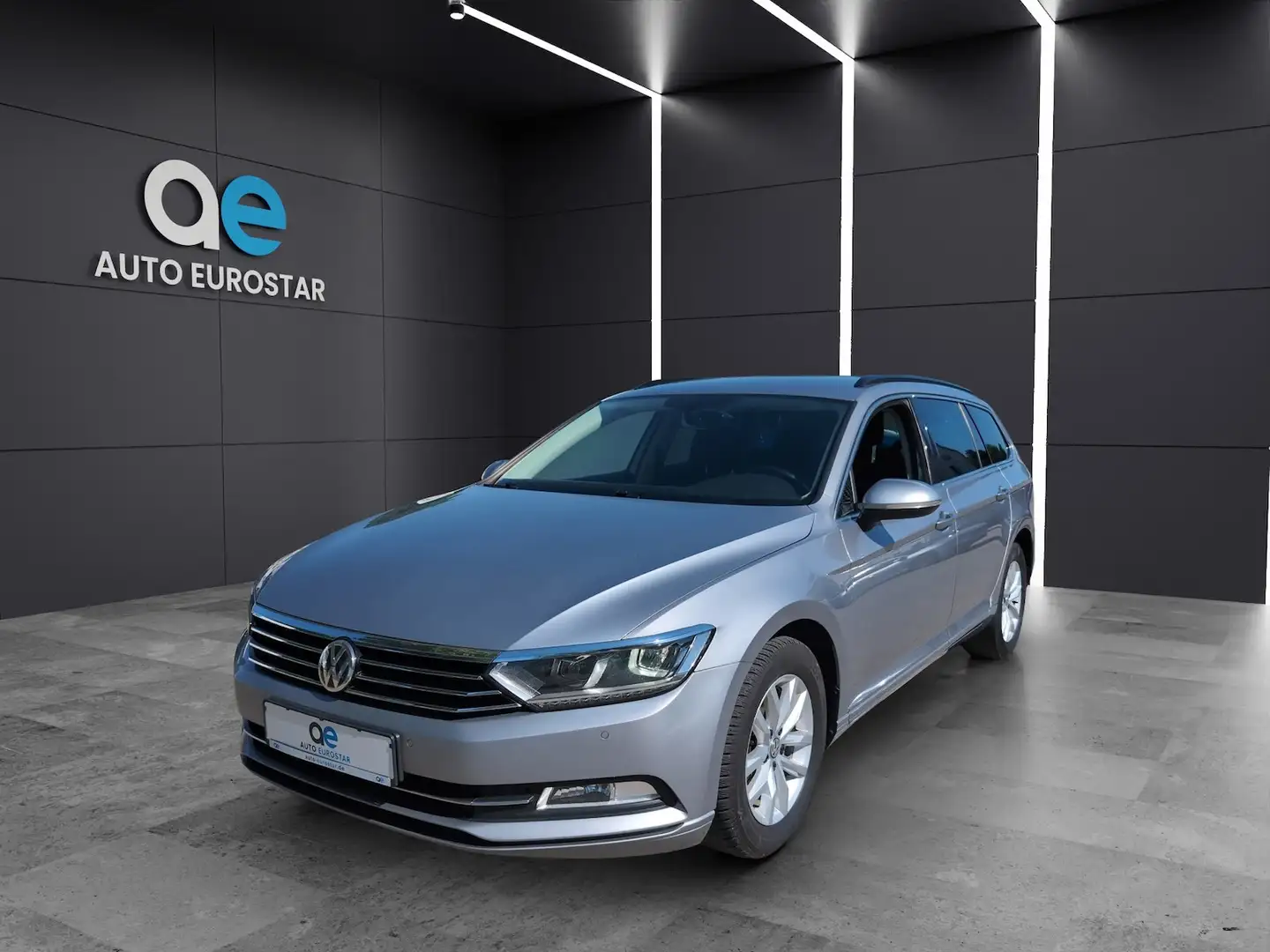 Volkswagen Passat Variant Comfortline *LED*Navi*DCC*ACC*DSG Argent - 1