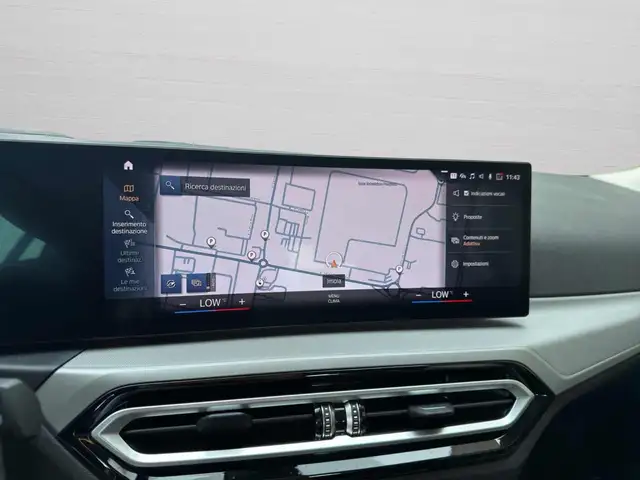 BMW 3 Series view 12