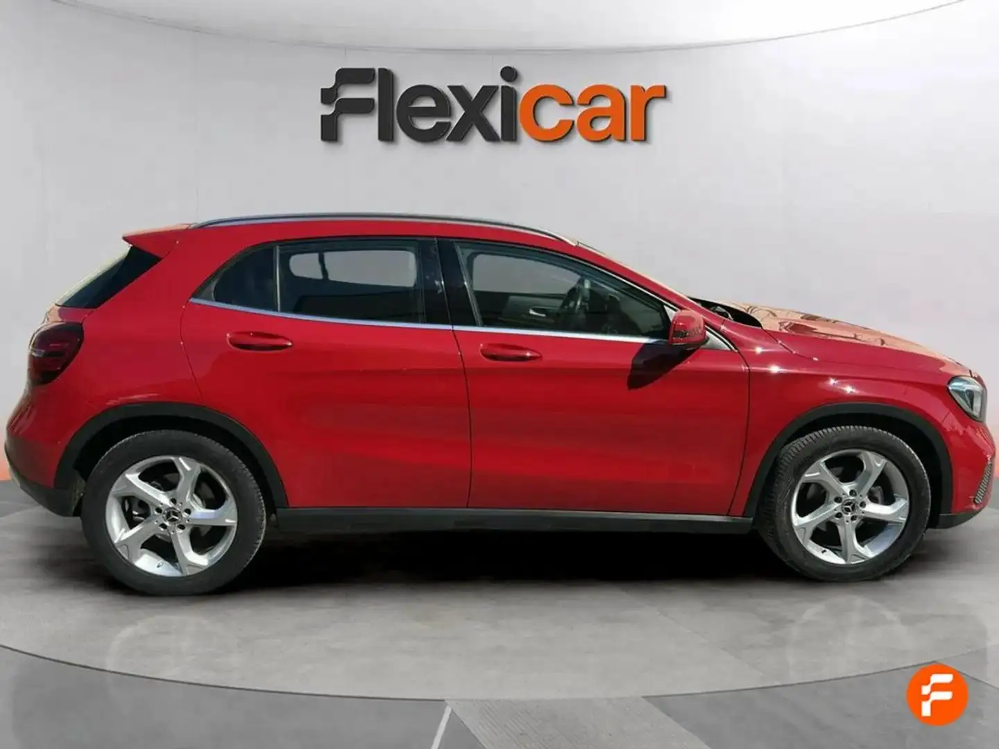 Mercedes-Benz GLA 180 Rood - 2