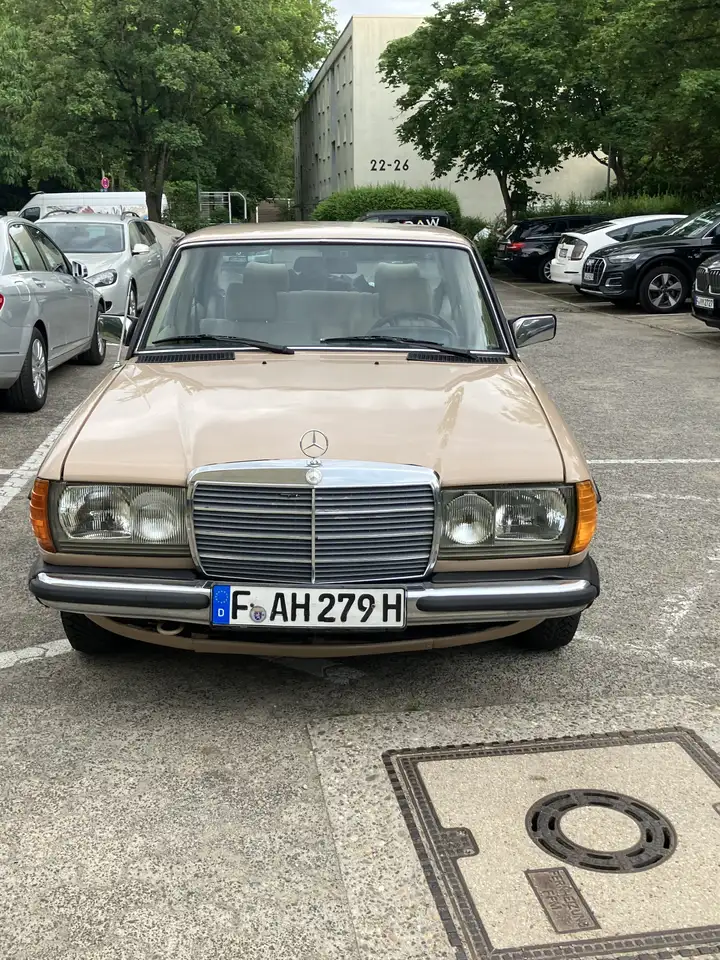 Mercedes-Benz 200 W123 / 200D, foto 11