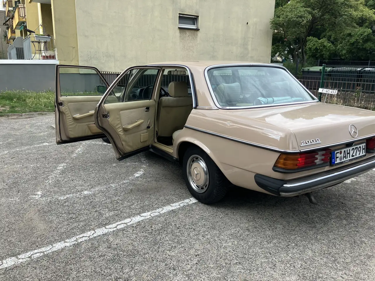 Mercedes-Benz 200 W123 / 200D, foto 5