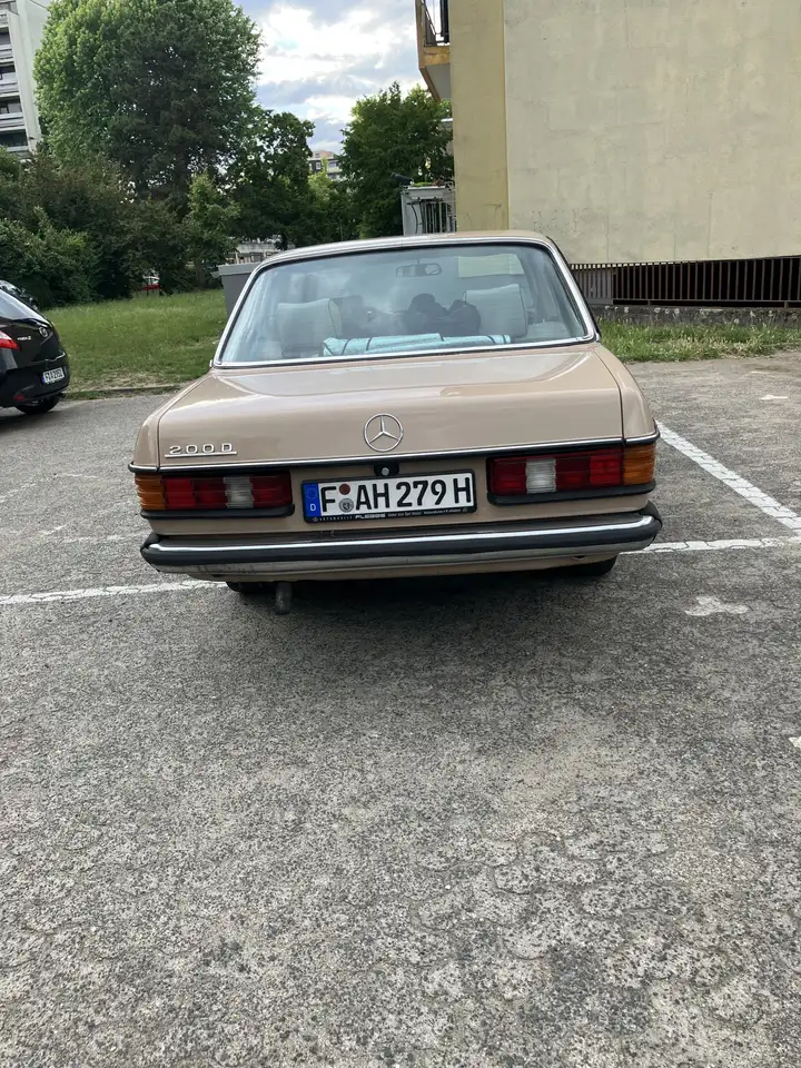 Mercedes-Benz 200 W123 / 200D, foto 9