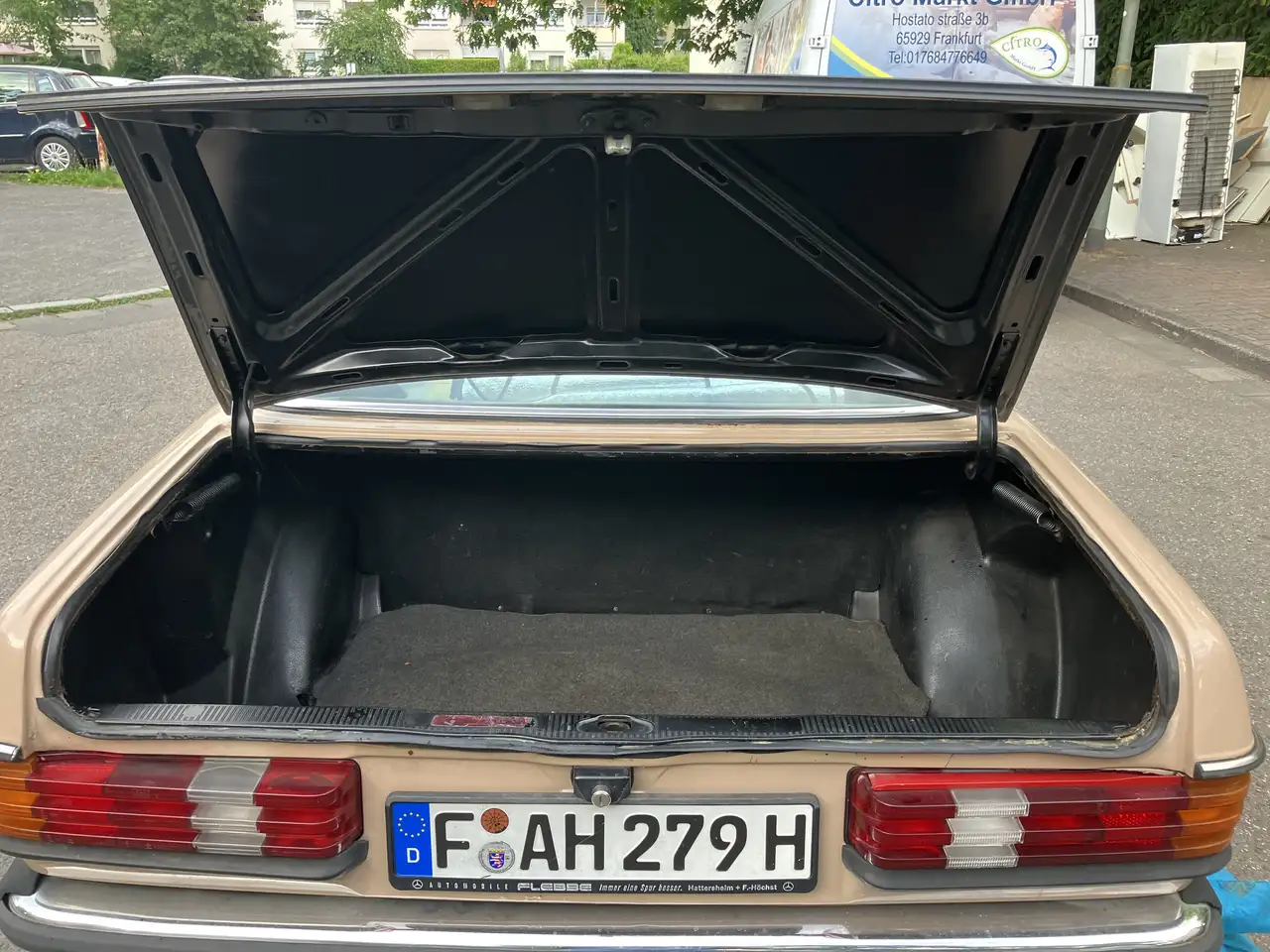 Mercedes-Benz 200 W123 / 200D, foto 10