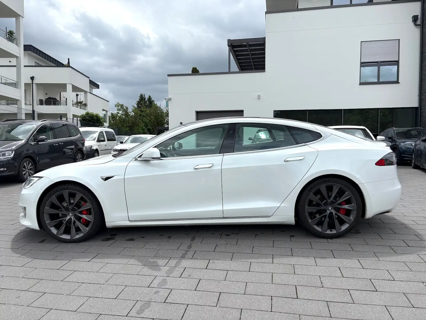 Tesla Model S LUDICROUS AP 3.0 MWST 1.HAND Weiß - 2