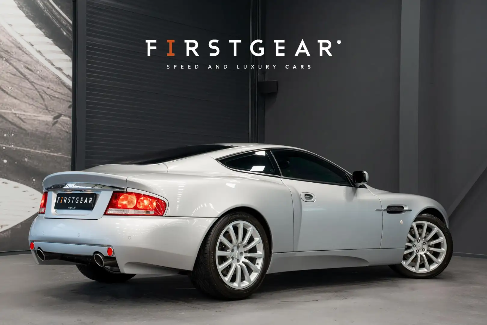 Aston Martin Vanquish V12 5.9 *1300 km (nieuwstaat) / Sportstoelen (elek Silber - 2