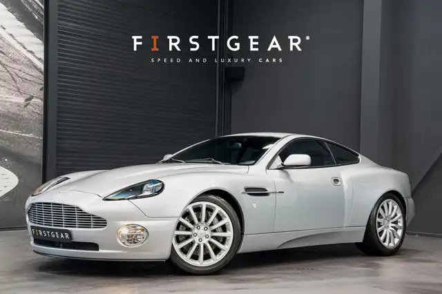 Aston Martin Vanquish V12 5.9 *1300 km (nieuwstaat) / Sportstoelen (elek