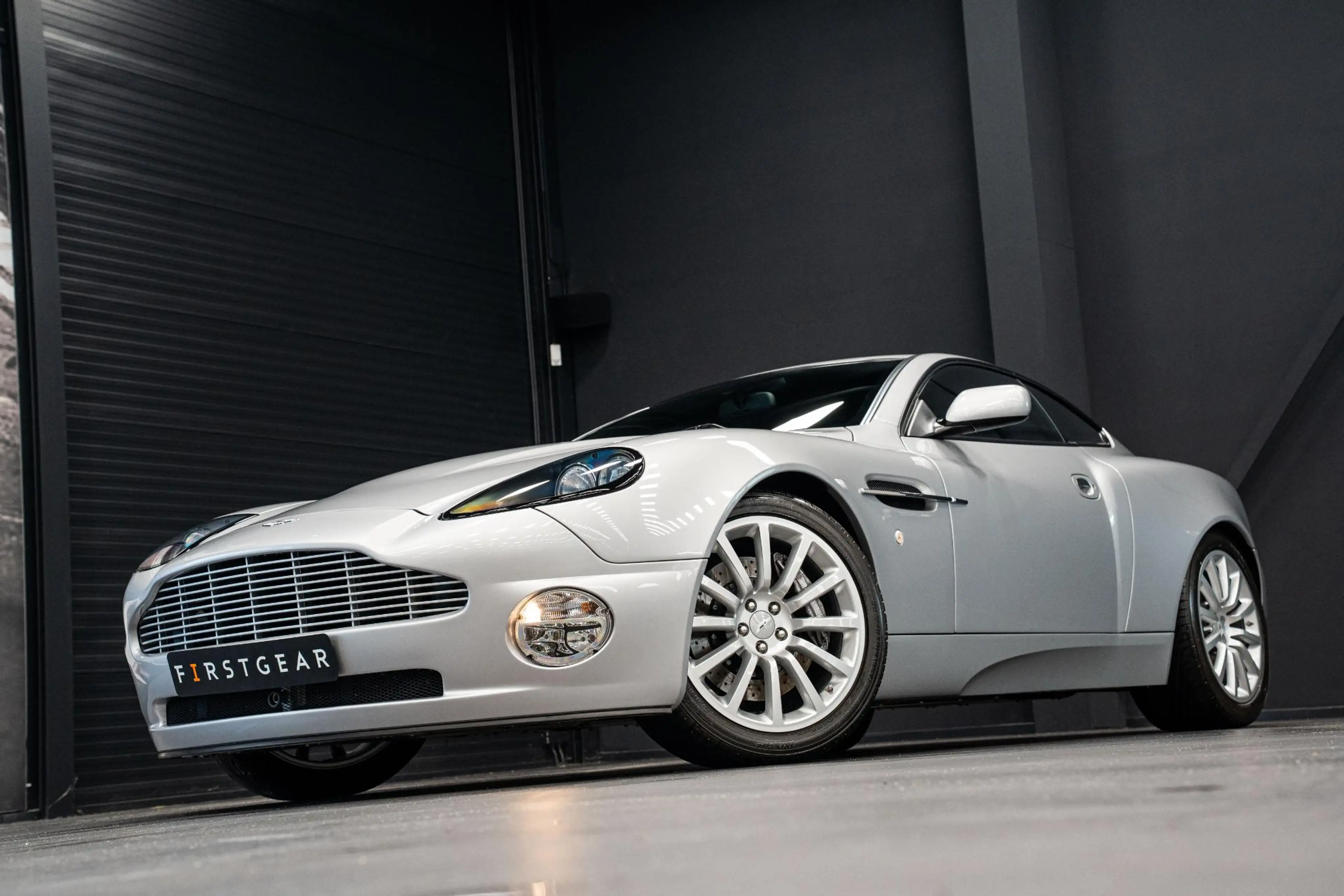Aston Martin Vanquish V12 5.9 *1300 km (nieuwstaat) / Sportstoelen (elek — photo 8