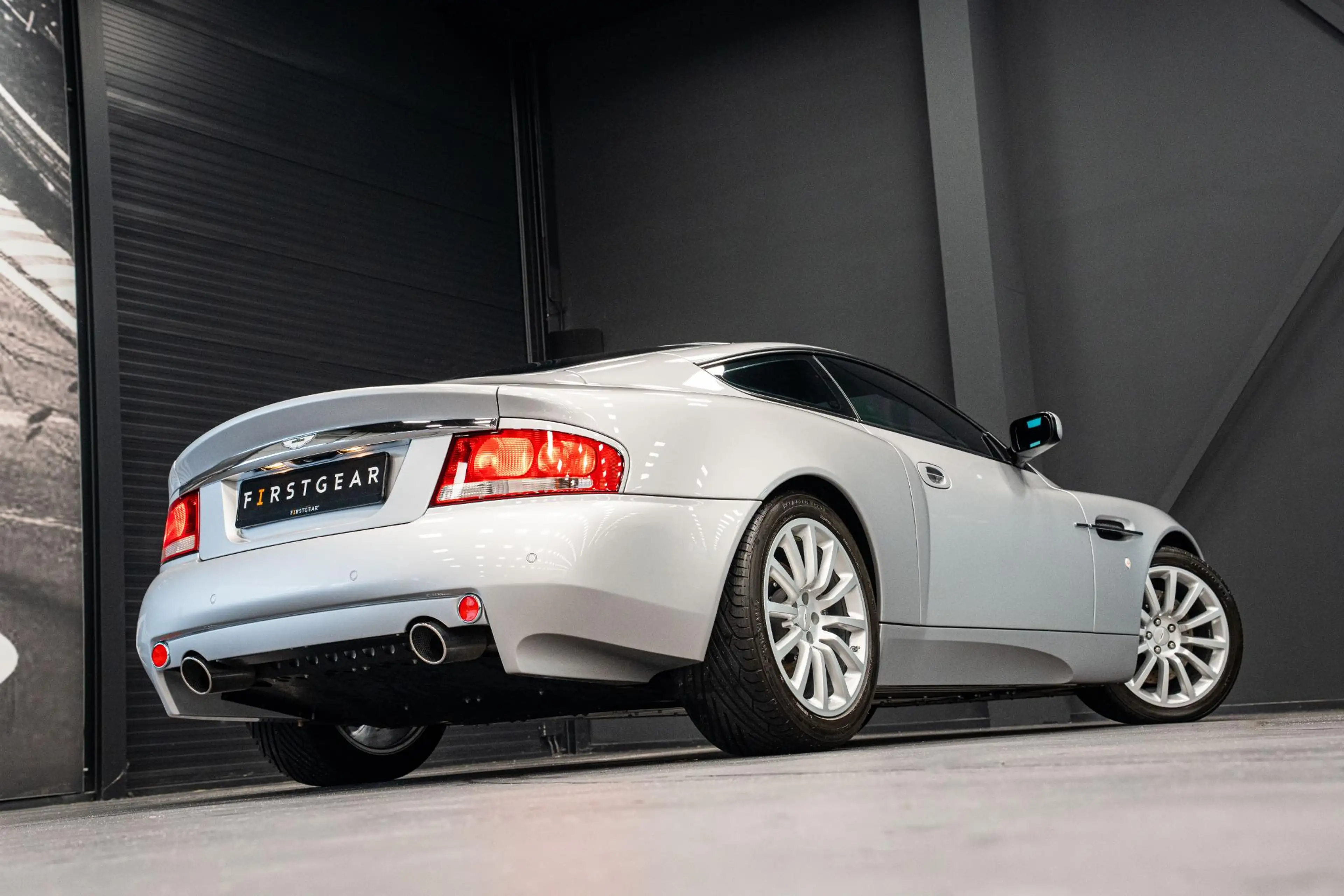 Aston Martin Vanquish V12 5.9 *1300 km (nieuwstaat) / Sportstoelen (elek — photo 10