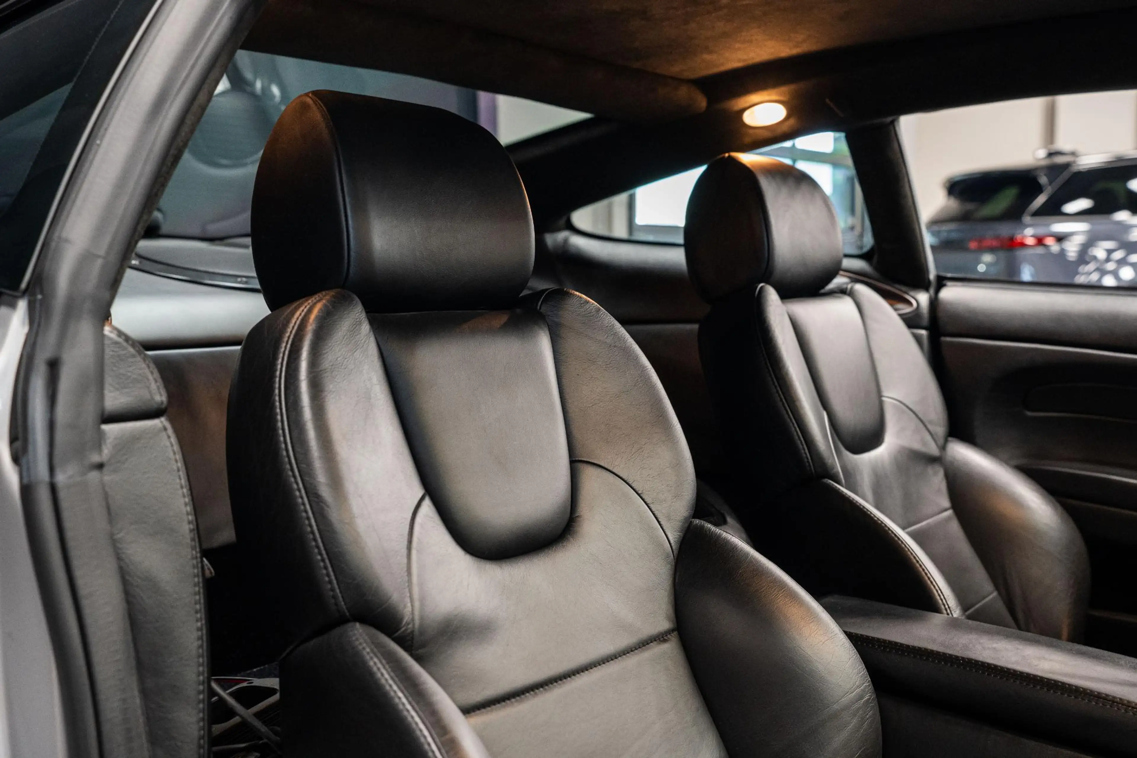 Aston Martin Vanquish V12 5.9 *1300 km (nieuwstaat) / Sportstoelen (elek — photo 12