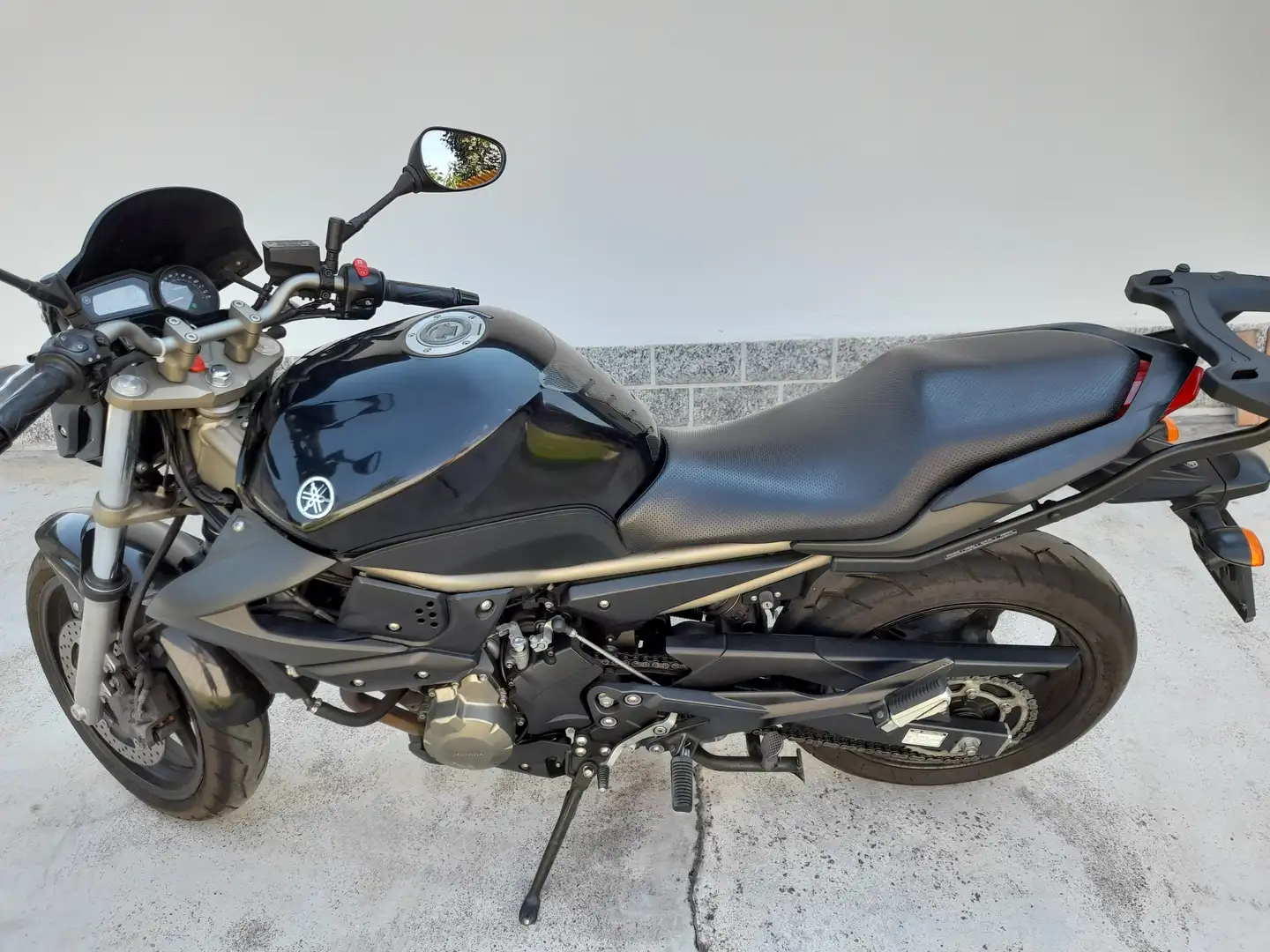 Yamaha XJ 6 Black - 2