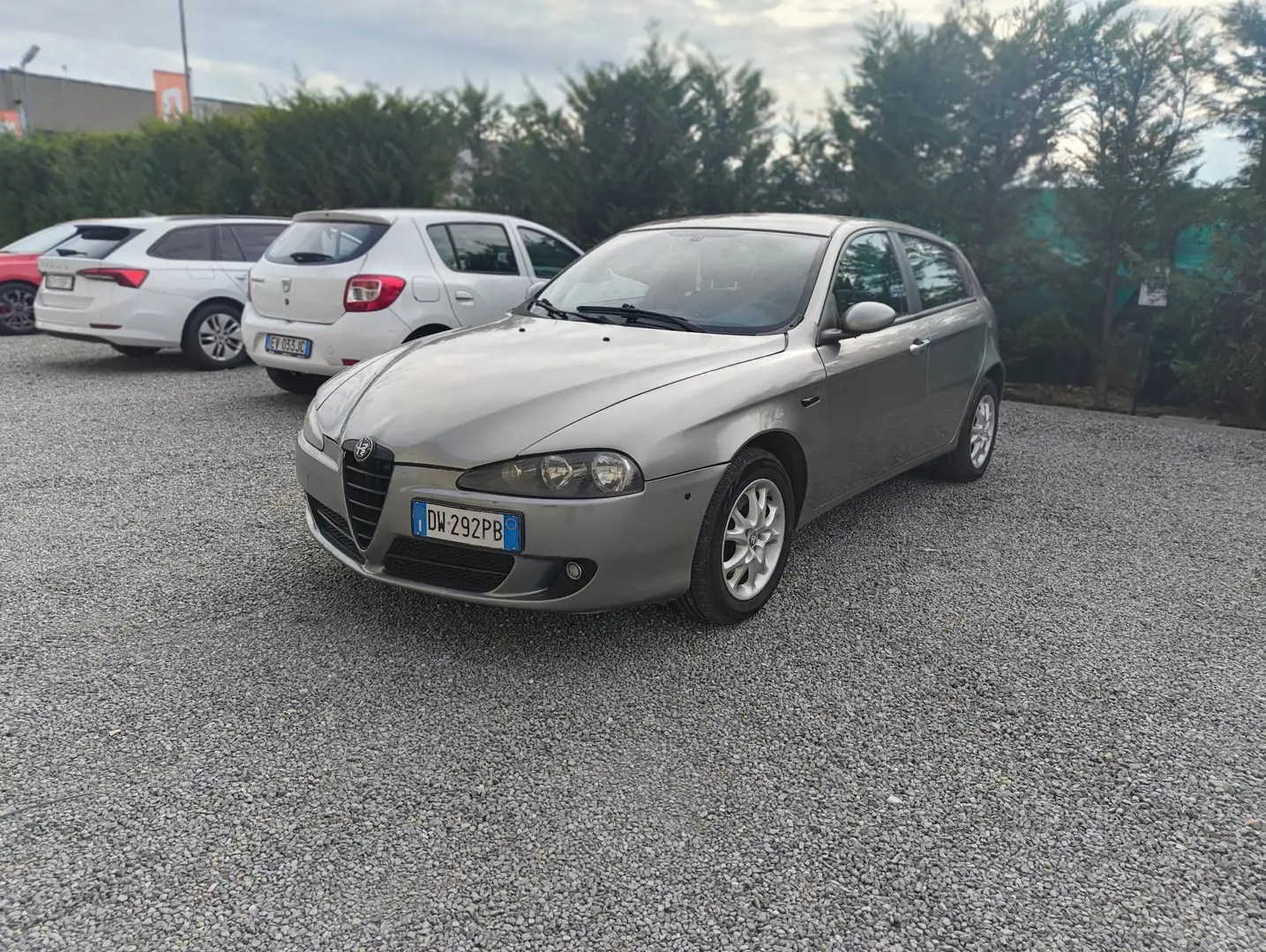 Alfa Romeo 147 5p 1.6 ts 16v Moving 105cv - 1
