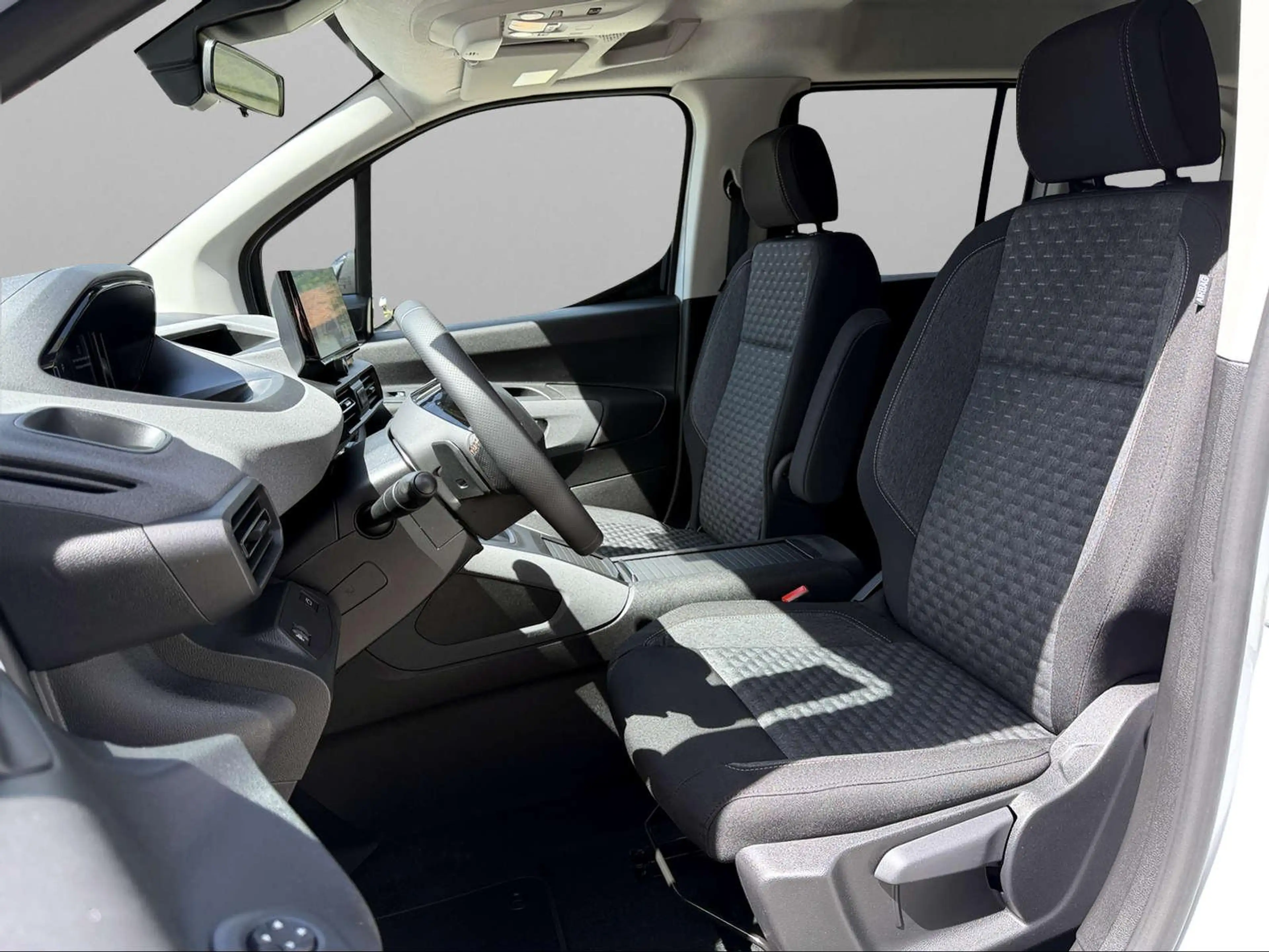 Peugeot Rifter GT 1.5HDI M1 L1 ACC/KAMERA/NAVI/LENKH — photo 5