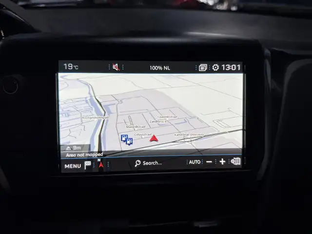 Peugeot 208 view 13