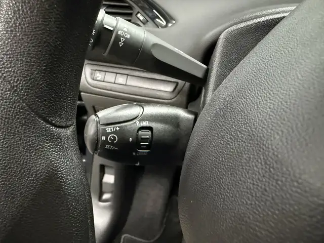 Peugeot 208 view 21