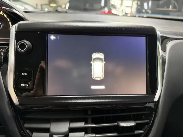 Peugeot 208 view 14