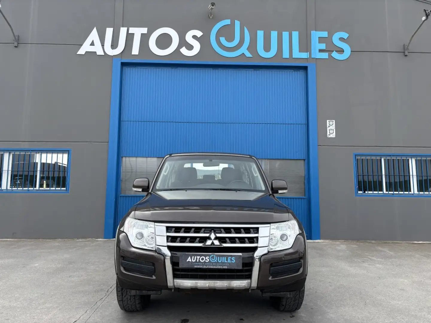 Mitsubishi Montero 3.2DI-D Spirit 5AT 190 Bruin - 1