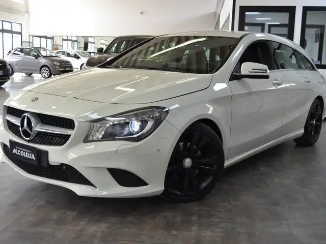 Mercedes-Benz CLA 200 D ShootingBrake Premium Auto/Navi/Cruise/KMDOC