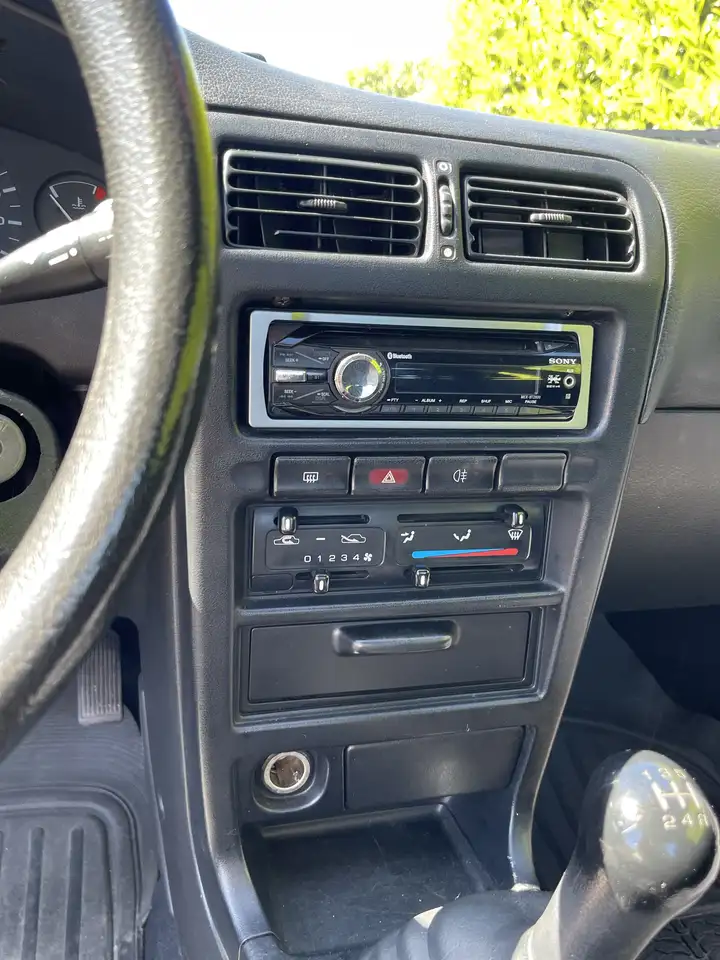 Nissan 100 NX, foto 4