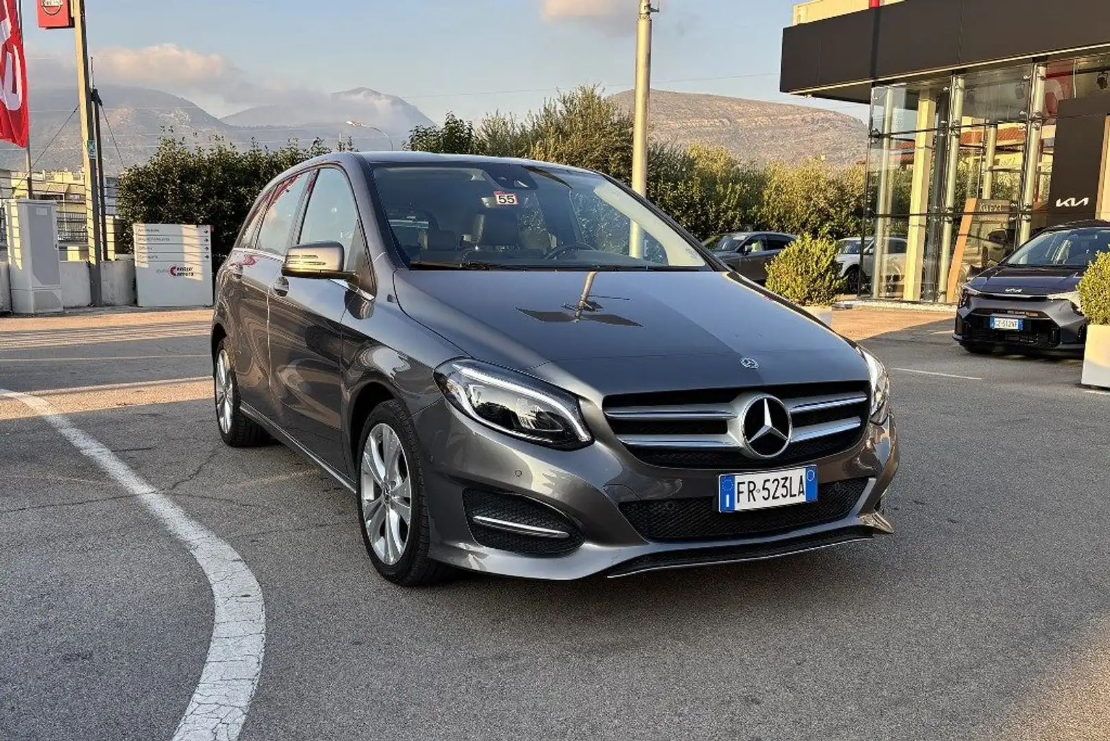 Mercedes-Benz B 180 d Automatic Premium Grigio - 1