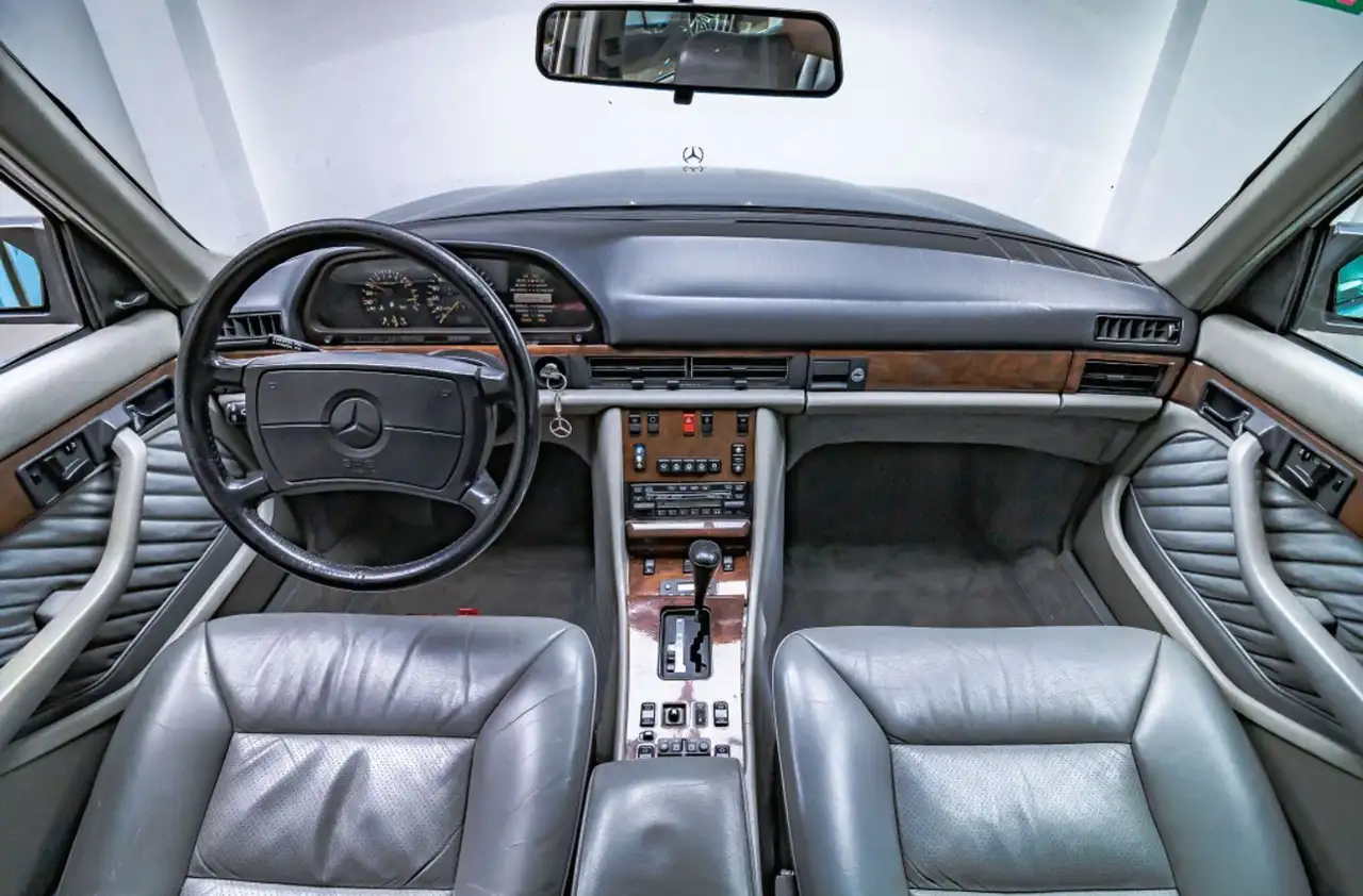 Mercedes-Benz 560, foto 4