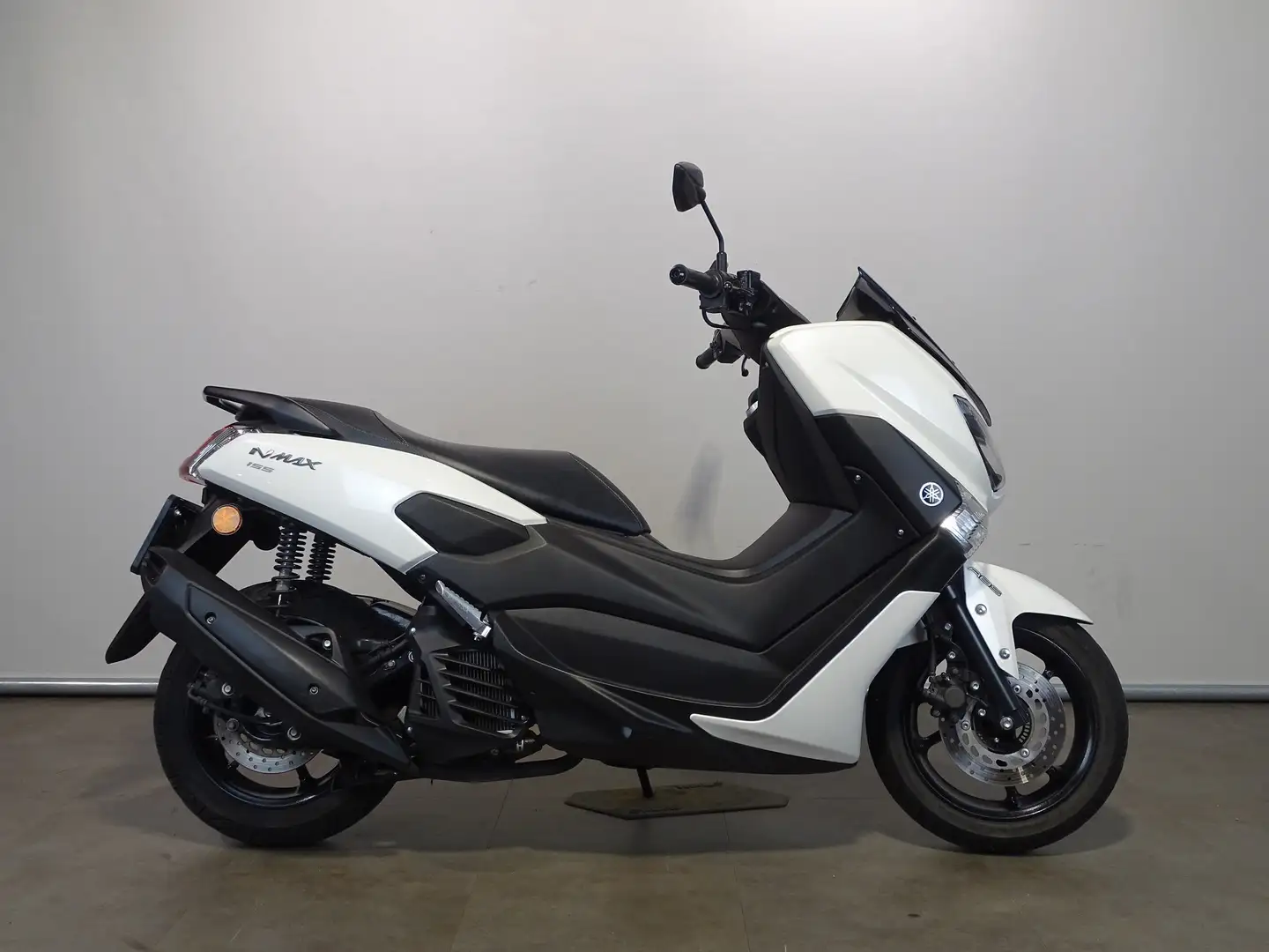 Yamaha NMAX 155 Wit - 1