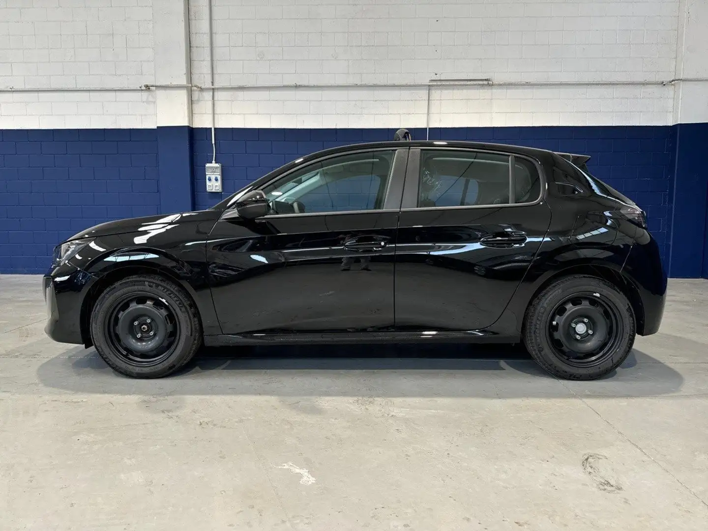 Peugeot 208 Style Puretech 75 S/S Nero - 2