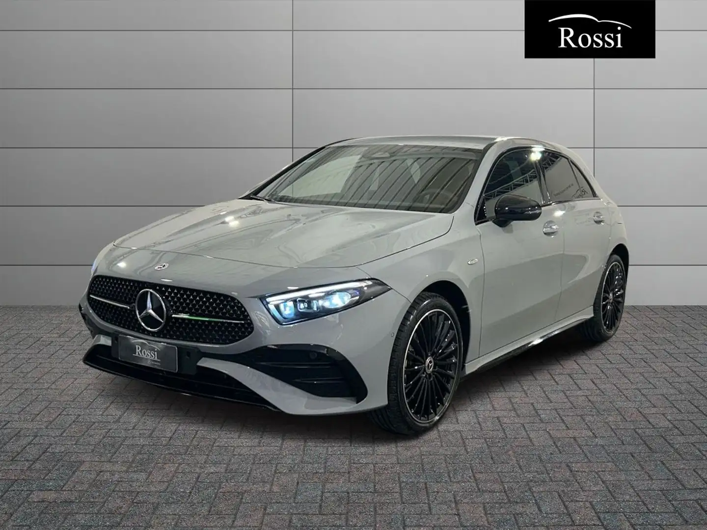 Mercedes-Benz A 250 e con tecnologia ibrida EQ Alpine Grey Edition - 1